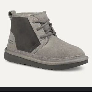 Kids uggs boots. New!